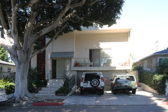 2319 Oak St in Santa Monica, CA - Foto de edificio - Building Photo