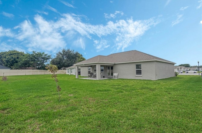 485 Lanham Dr in Winter Haven, FL - Foto de edificio - Building Photo