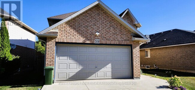 59 Solsbury Crescent in Hamilton, ON - Building Photo - Building Photo