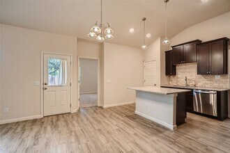 7727 Sunrise Cay in San Antonio, TX - Building Photo - Building Photo