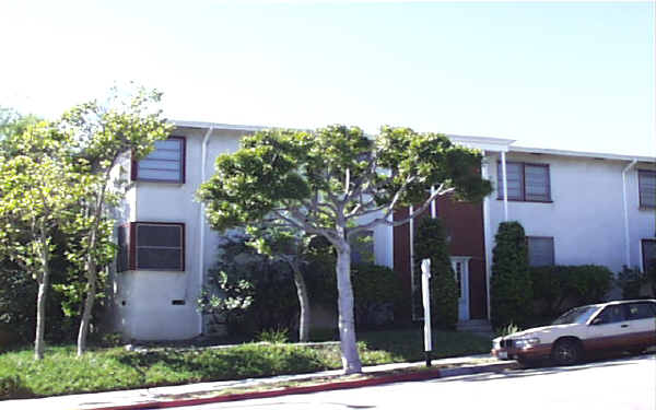 Bay Street Garden Apartments in Santa Monica, CA - Foto de edificio - Building Photo