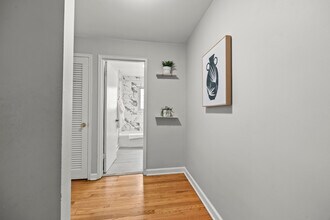 1744 E Broad St in Columbus, OH - Building Photo - Building Photo