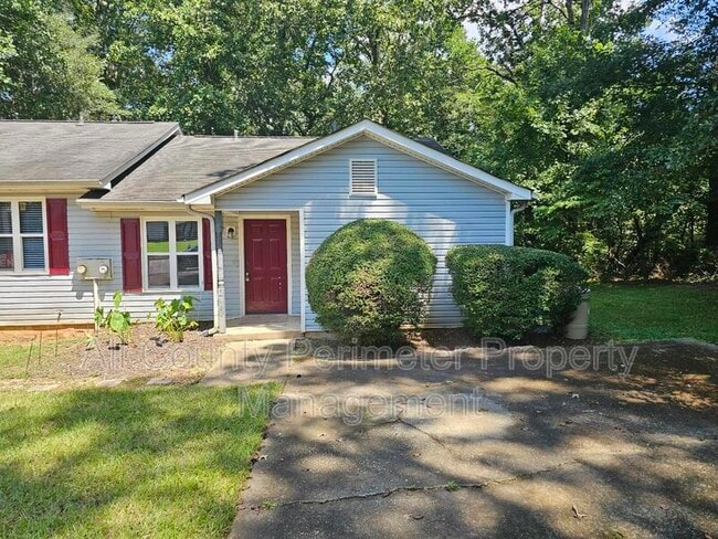 2460 Washington St in Austell, GA - Building Photo - Building Photo