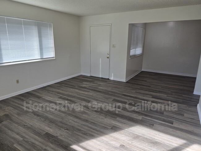 3326 Lerwick Rd in Sacramento, CA - Building Photo - Building Photo