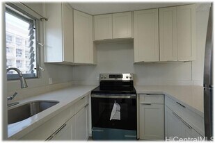 509 University Ave in Honolulu, HI - Building Photo