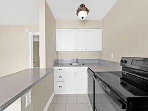 1219 NE 14th Ave, Unit 4 in Fort Lauderdale, FL - Building Photo - Building Photo