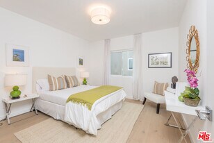 3109 Strongs Dr in Marina Del Rey, CA - Building Photo