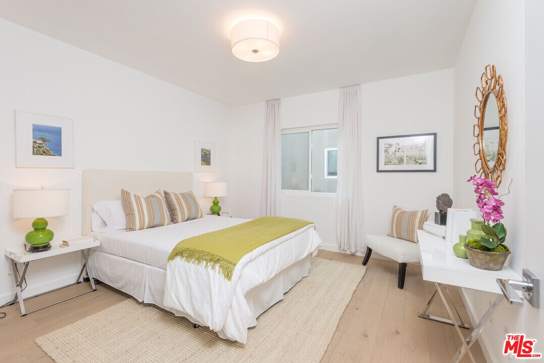 3109 Strongs Dr in Marina Del Rey, CA - Building Photo