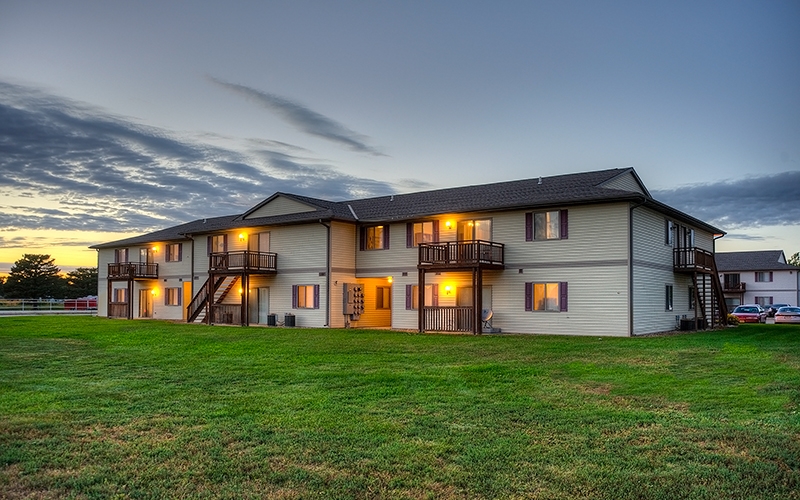 Amberwood Apartments in Norfolk, NE - Building Photo