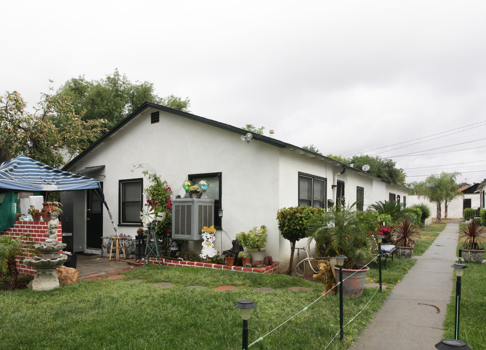 671 San Francisco Ave in Pomona, CA - Building Photo