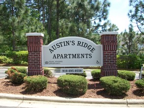 Austin's Ridge Apartments in Southern Pines, NC - Building Photo - Building Photo