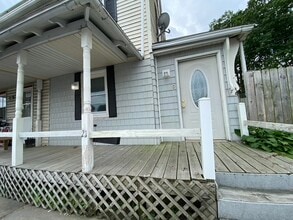 21 New Charlotte St in Manheim, PA - Building Photo - Building Photo