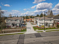 Puget Drive Townhomes in Renton, WA - Building Photo - Building Photo