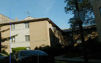 4452-4456 W Gunnison St Apartments