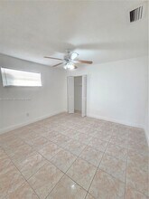 2311 NW 33rd St in Miami, FL - Building Photo - Building Photo
