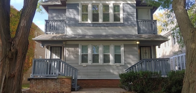 2451 N 50th St in Milwaukee, WA - Building Photo - Building Photo