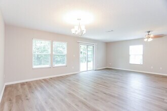 12331 Glimmer Wy in Jacksonville, FL - Building Photo - Building Photo