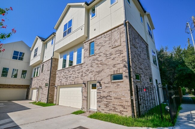 4317 Koehler St in Houston, TX - Building Photo - Building Photo