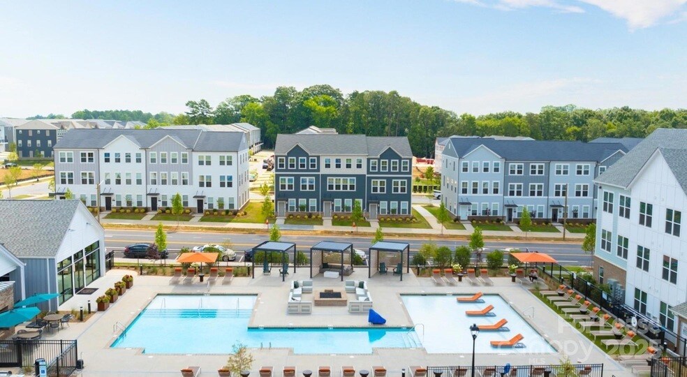 2020 Winters Eve Dr, Unit A4 in Charlotte, NC - Building Photo