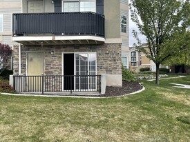 162 W Daybreak Ln, Unit 162 W Daybreak Lane in Saratoga Springs, UT - Building Photo