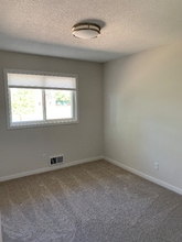 928 Bartelmy Ln N in Maplewood, MN - Building Photo - Building Photo