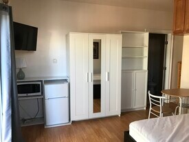 3412 W 189th St, Unit private efficiency in Torrance, CA - Building Photo