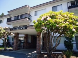 Villa Monaco in Abbotsford, BC - Building Photo