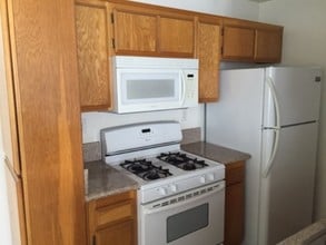 4303 Cedros Ave-Unit -103 in Los Angeles, CA - Building Photo - Building Photo