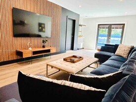 2360 SW 12th St in Miami, FL - Building Photo