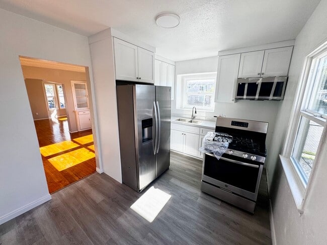 4578 Logan Ave in San Diego, CA - Building Photo - Building Photo