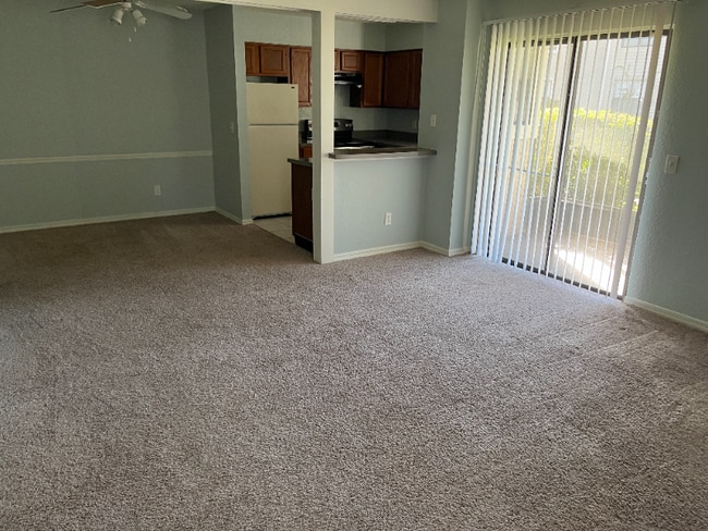 property at 2948 Antique Oaks Cir