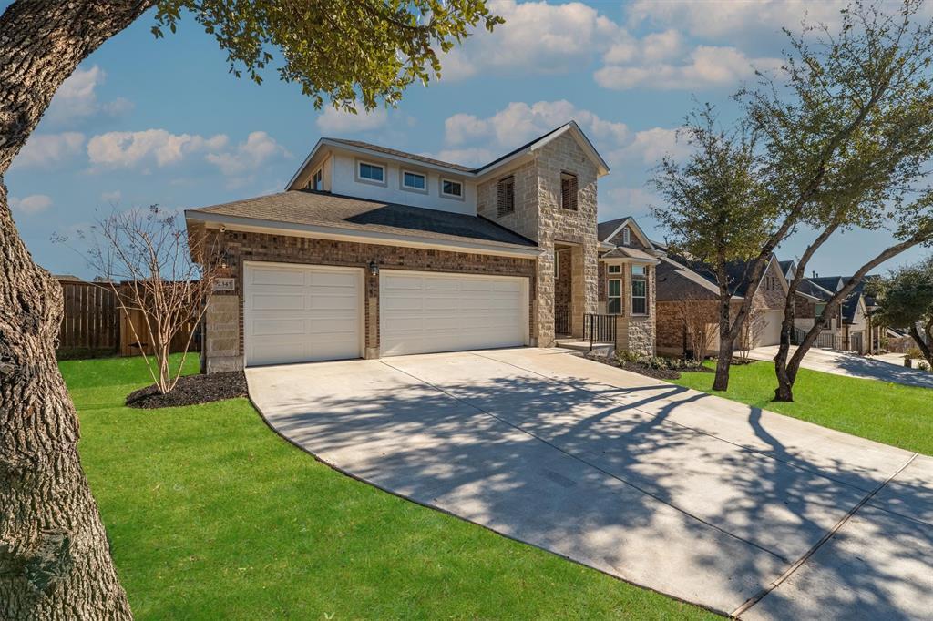2345 Airport Dr in Leander, TX - Building Photo