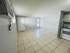 1304 Morris Park in Tampa, FL - Building Photo - Building Photo