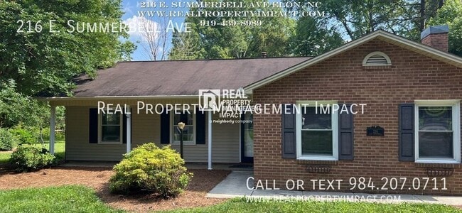 property at 216 E Summerbell Ave