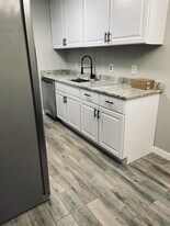 1300 Golden Cir, Unit 106 in Golden, CO - Building Photo