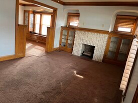 11104 Wadsworth Ave, Unit Wadsworth in Garfield Heights, OH - Building Photo
