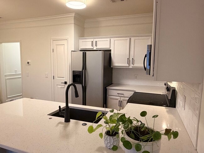 property at 2310 Elliott Ave