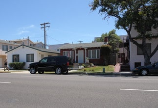 Patio Laguna Apartments in Coronado, CA - Building Photo - Building Photo