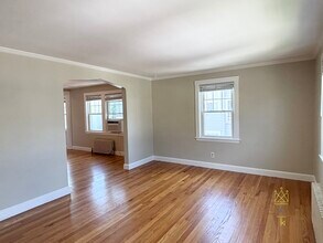 65 Davis Rd in Belmont, MA - Building Photo - Building Photo
