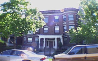 5713-5715 N Kenmore Ave Apartments