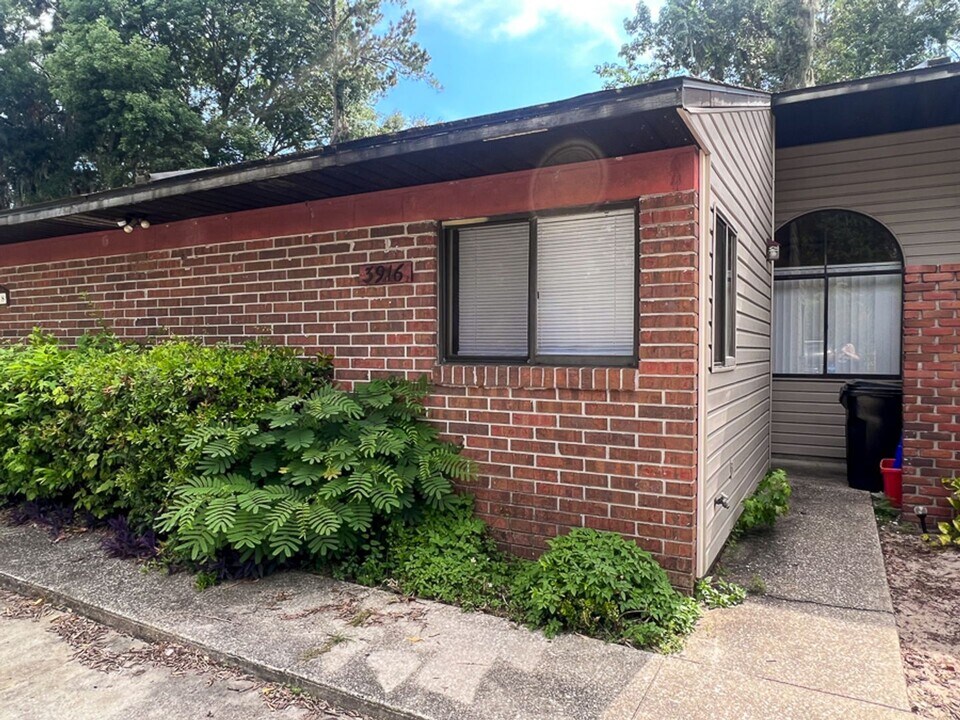 3916 SW 30th Terrace in Gainesville, FL - Building Photo