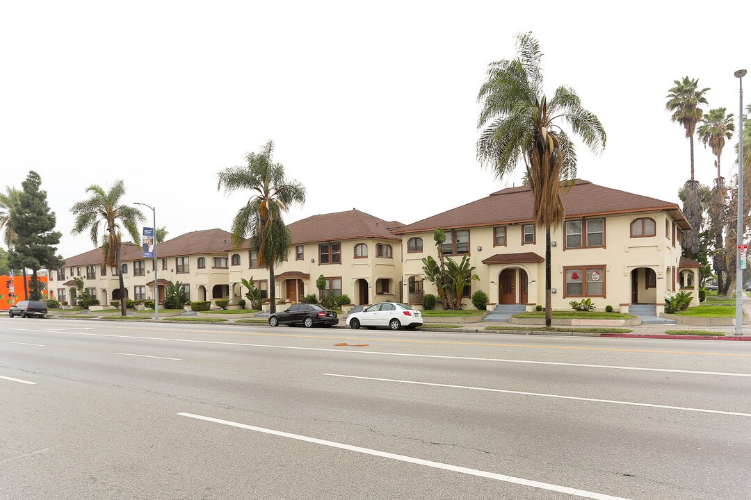 3994-3997 S Harvard Blvd in Los Angeles, CA - Foto de edificio