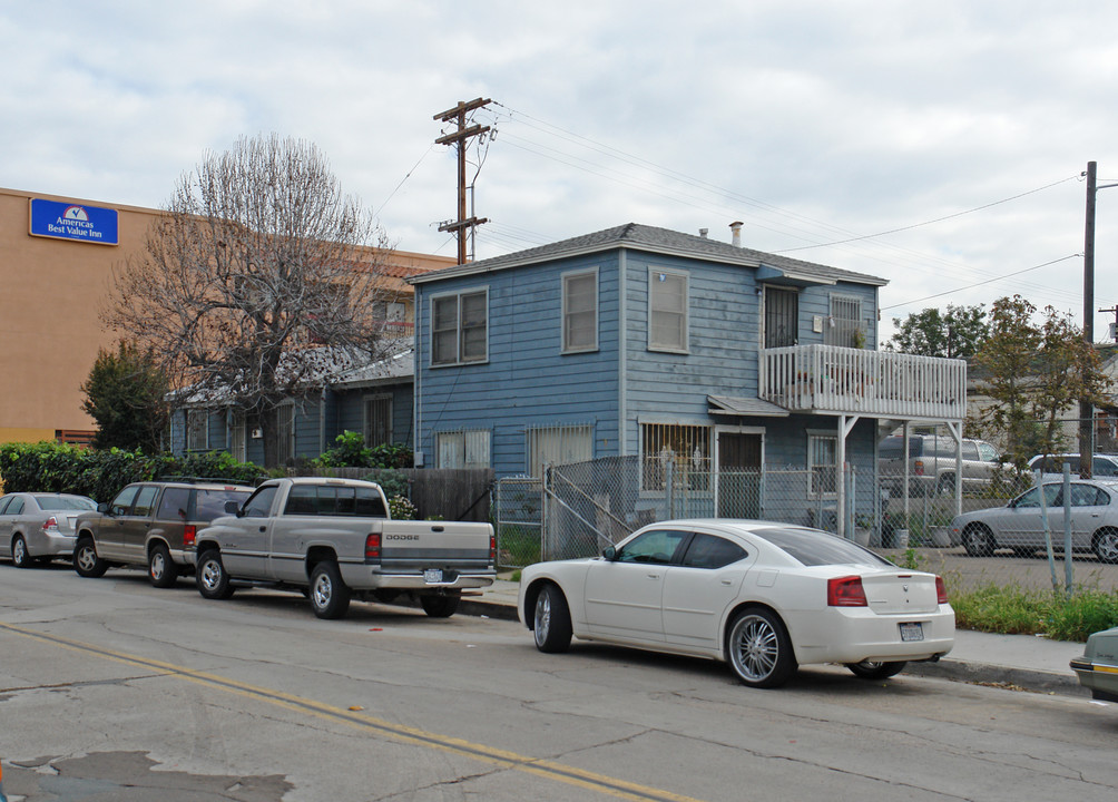 933-955 Beardsley St in San Diego, CA - Building Photo