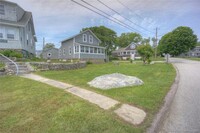 80 Noyes Ave in Stonington, CT - Building Photo - Building Photo