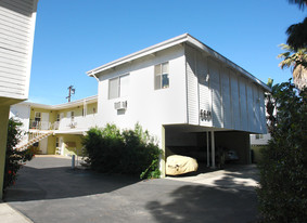 5647-5651 Cartwright Ave in North Hollywood, CA - Foto de edificio - Building Photo