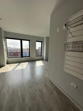 1025 W Addison St in Chicago, IL - Building Photo - Building Photo