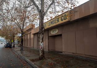 1260 E Santa Clara St in San Jose, CA - Foto de edificio - Building Photo