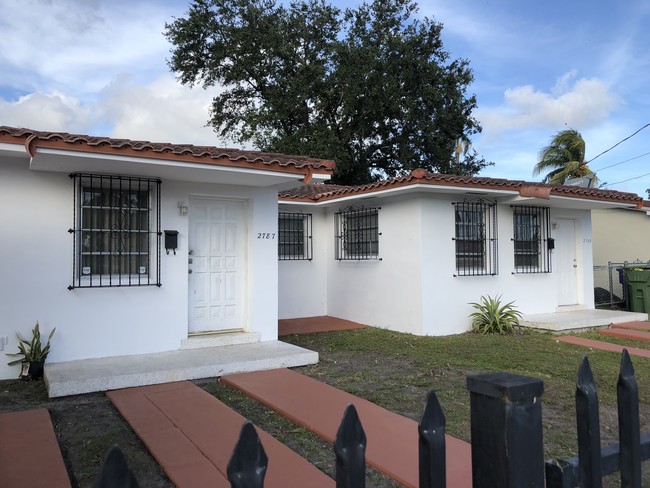 2785 NW 11th St in Miami, FL - Building Photo - Building Photo