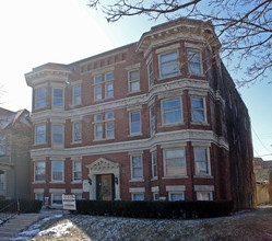 Webster Apartments in Milwaukee, WI - Building Photo - Building Photo