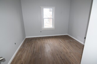 1169 E 58th St in Cleveland, OH - Building Photo - Interior Photo